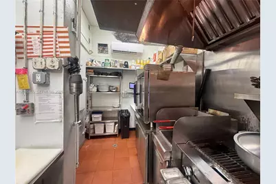 419 Washington Ave, Miami Beach, FL 33139 - Photo 35