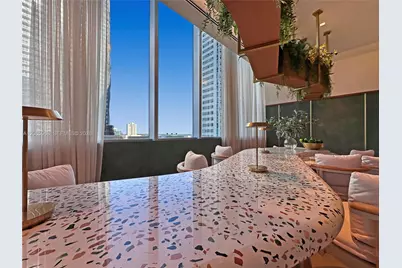 77 SE 5th St #2814, Miami, FL 33131 - Photo 61