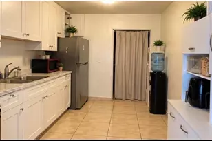 1010 E 8th Ct, Hialeah, FL 33010 - Photo 3