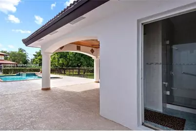 19420 W Saint Andrews Dr, Hialeah, FL 33015 - Photo 57