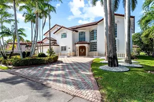 19420 W St Andrews Dr, Hialeah, FL 33015 - Photo 1