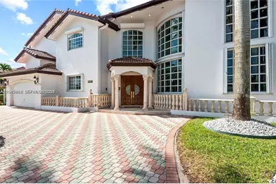 19420 W Saint Andrews Dr, Hialeah, FL 33015 - Photo 3
