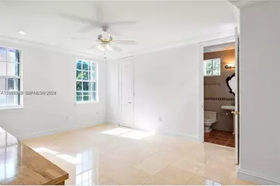 19420 W Saint Andrews Dr, Hialeah, FL 33015 - Photo 31