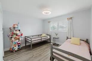 1732 SW 103rd Pl, Miami, FL 33165 - Photo 15
