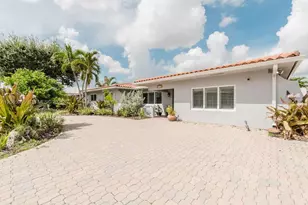 1732 SW 103rd Pl, Miami, FL 33165 - Photo 1