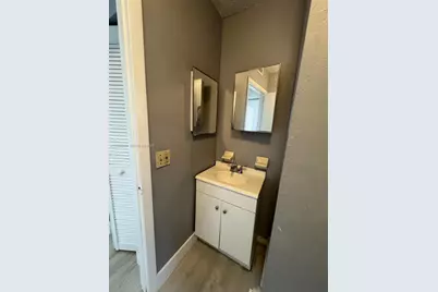 2920 Pierce St #2, Hollywood, FL 33020 - Photo 11