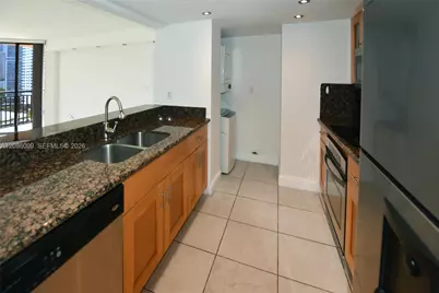 540 Brickell Key Dr #1511, Miami, FL 33131 - Photo 3
