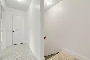 882 NW 2nd St, Miami, FL 33128 - Photo 17
