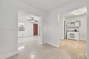 882 NW 2nd St, Miami, FL 33128 - Photo 11