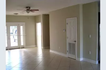 6601 Perry St, Hollywood, FL 33024 - Photo 7