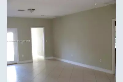 6601 Perry St, Hollywood, FL 33024 - Photo 13