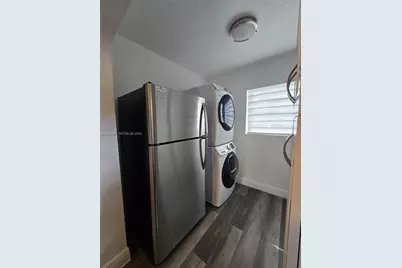 1250 NW 55th St, Miami, FL 33142 - Photo 7