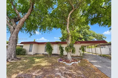 7804 NW 73rd Ter, Tamarac, FL 33321 - Photo 1