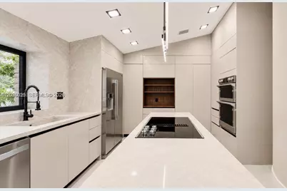 2765 NE 35th Dr, Fort Lauderdale, FL 33308 - Photo 15