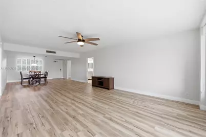 555 Oaks Ln #309, Pompano Beach, FL 33069 - Photo 21