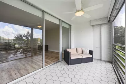 555 Oaks Ln #309, Pompano Beach, FL 33069 - Photo 23