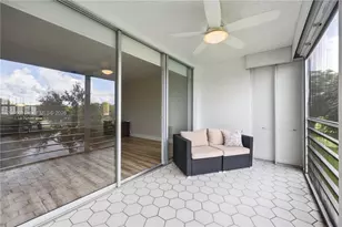 555 Oaks Ln, Pompano Beach, FL 33069 - Photo 23