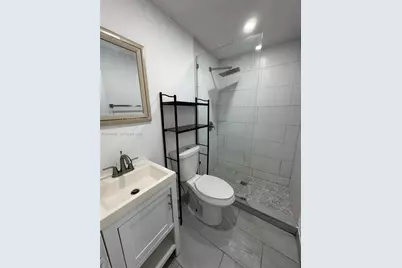 685 SW 7th Ter #2, Dania Beach, FL 33004 - Photo 5