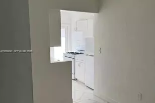 1995 Marseille Dr, Miami Beach, FL 33141 - Photo 5