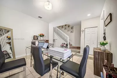 10657 W 32nd Ln, Hialeah, FL 33018 - Photo 3