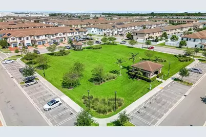 10657 W 32nd Ln, Hialeah, FL 33018 - Photo 47