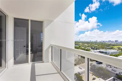 1800 Sunset Harbour Dr #2215, Miami Beach, FL 33139 - Photo 9