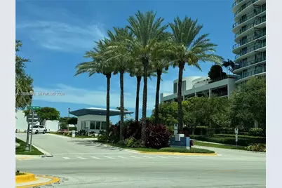15051 Royal Oaks Ln #701, North Miami, FL 33181 - Photo 3