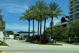 15051 Royal Oaks Ln, North Miami, FL 33181 - Photo 3