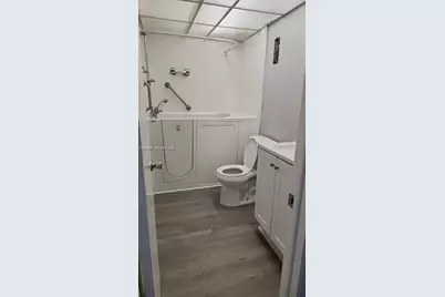 10000 NW 80th Ct #2312, Hialeah Gardens, FL 33016 - Photo 13