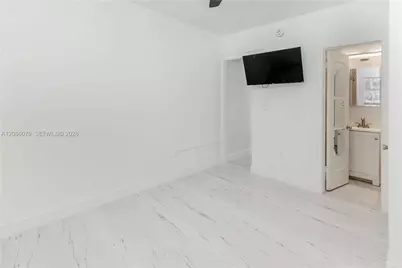 1236 NE 109th St #3, Miami, FL 33161 - Photo 5