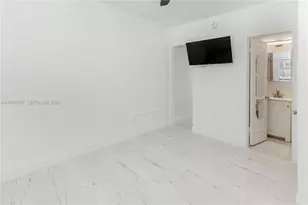 1236 NE 109th St, Miami, FL 33161 - Photo 5
