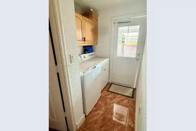343 W 11th St, Hialeah, FL 33010 - Photo 11