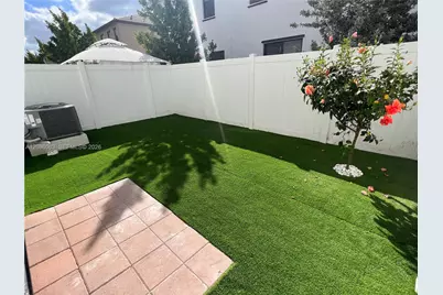 3342 W 112th St, Hialeah, FL 33018 - Photo 23