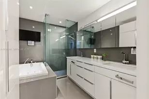 16500 Collins Ave, Sunny Isles Beach, FL 33160 - Photo 13
