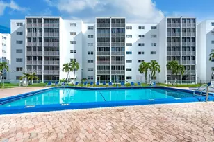 319 NE 14th Ave, Hallandale Beach, FL 33009 - Photo 27