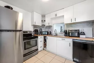 319 NE 14th Ave, Hallandale Beach, FL 33009 - Photo 3