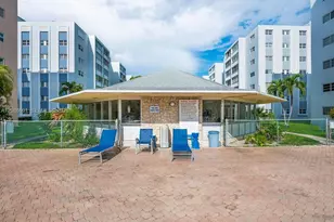 319 NE 14th Ave, Hallandale Beach, FL 33009 - Photo 23