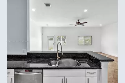 2727 Treasure Cove Cir #2727, Dania Beach, FL 33312 - Photo 11