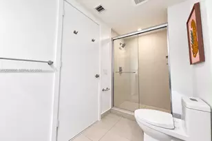 4111 S Ocean Dr, Hollywood, FL 33019 - Photo 17