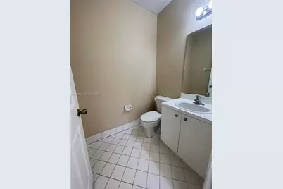 992 NE 41st Pl, Homestead, FL 33033 - Photo 5