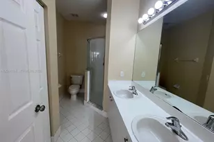 992 NE 41st Pl, Homestead, FL 33033 - Photo 7