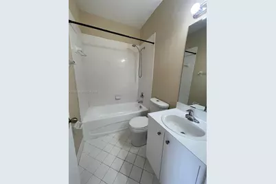 992 NE 41st Pl, Homestead, FL 33033 - Photo 9