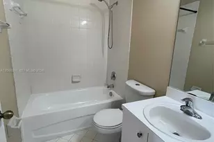 992 NE 41st Pl, Homestead, FL 33033 - Photo 9