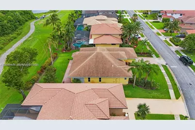 720 W Cypress Pointe Dr W, Pembroke Pines, FL 33027 - Photo 55