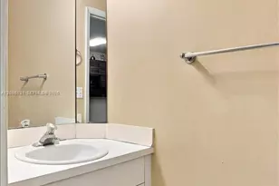 306 SW 120th Ave, Pembroke Pines, FL 33025 - Photo 21