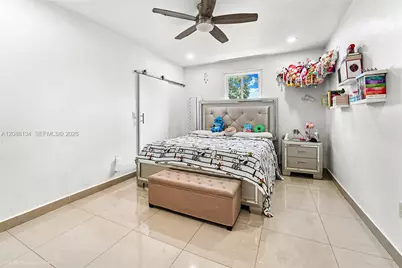 2934 NW 96th St, Miami, FL 33147 - Photo 13