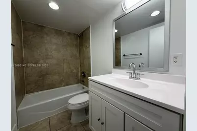 1900 S Treasure Dr #1H, North Bay Village, FL 33141 - Photo 13