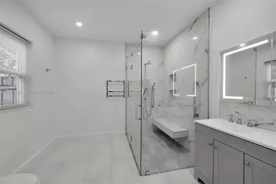 2041 NE 182nd St, North Miami Beach, FL 33162 - Photo 15