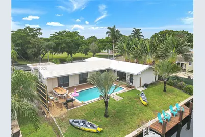 151 SE 9th Ct, Pompano Beach, FL 33060 - Photo 1