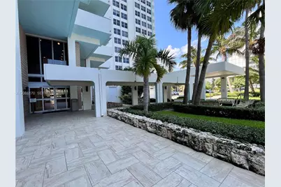 2899 Collins Ave #550, Miami Beach, FL 33140 - Photo 23